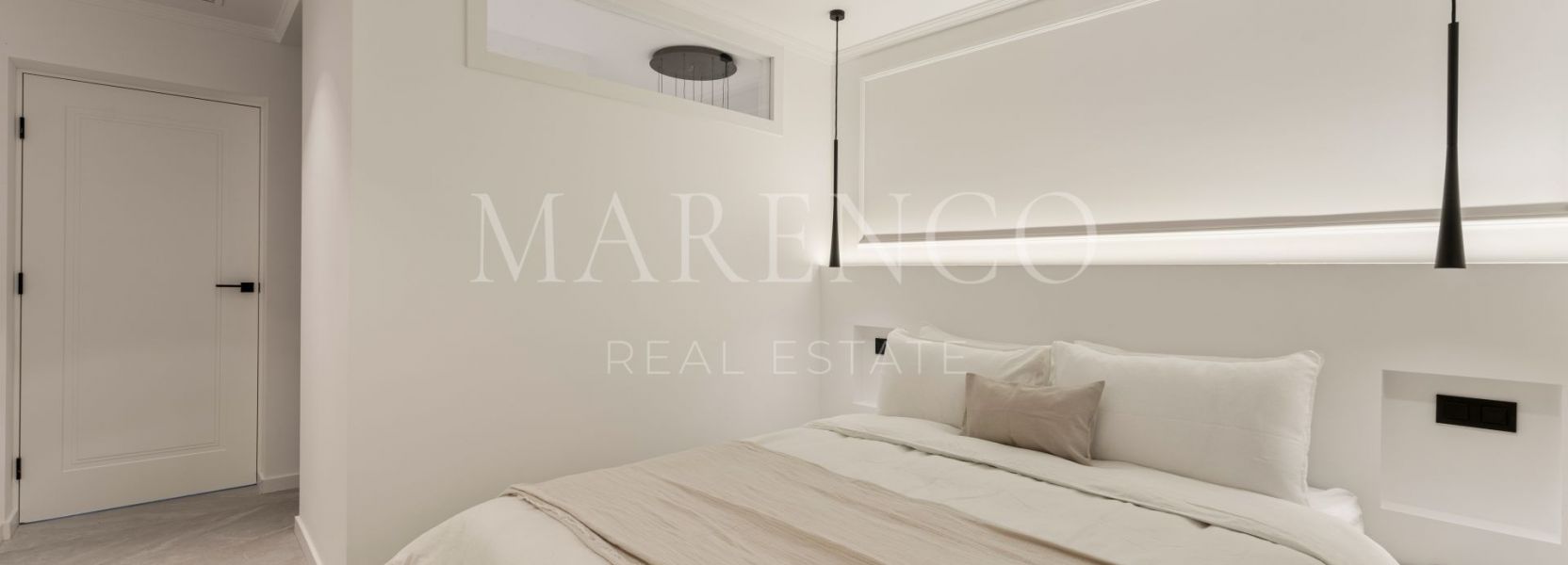Duplex  à Las Colinas de Marbella, Benahavis