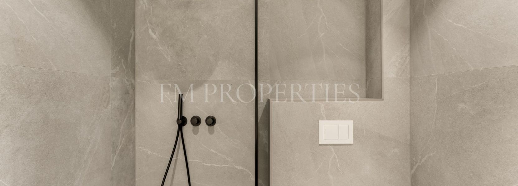 Duplex  in Las Colinas de Marbella, Benahavis