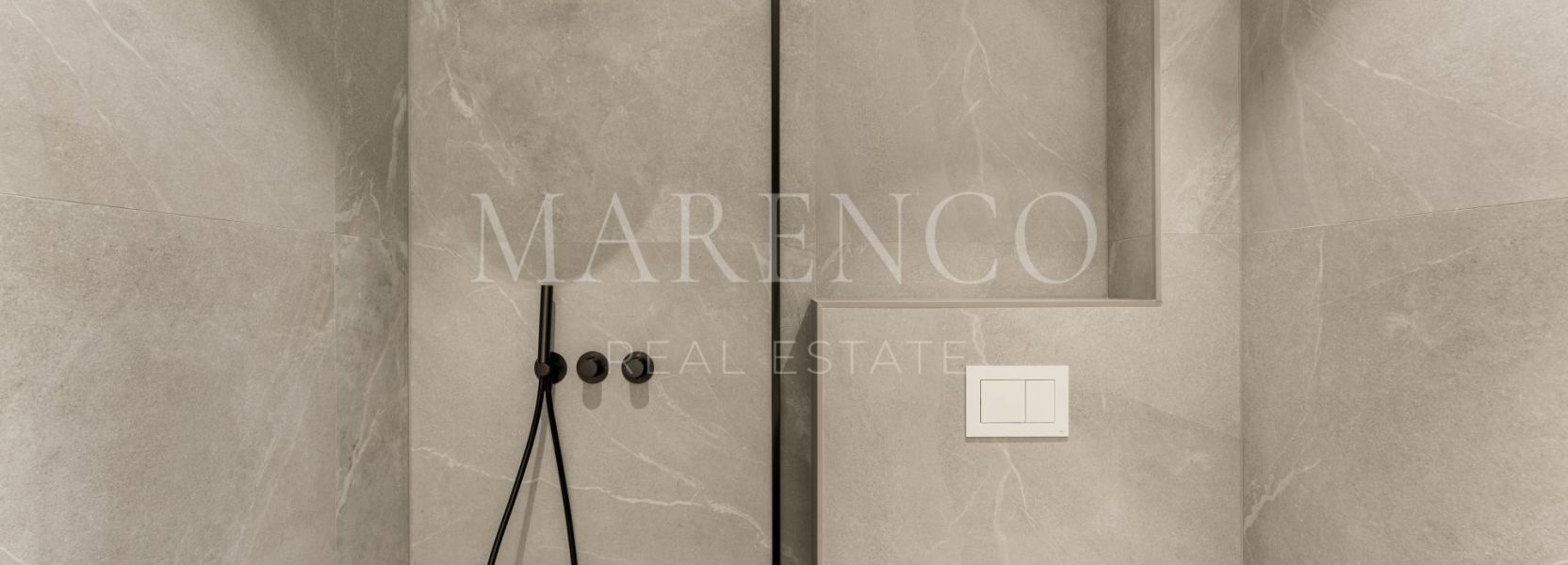 Duplex  à Las Colinas de Marbella, Benahavis