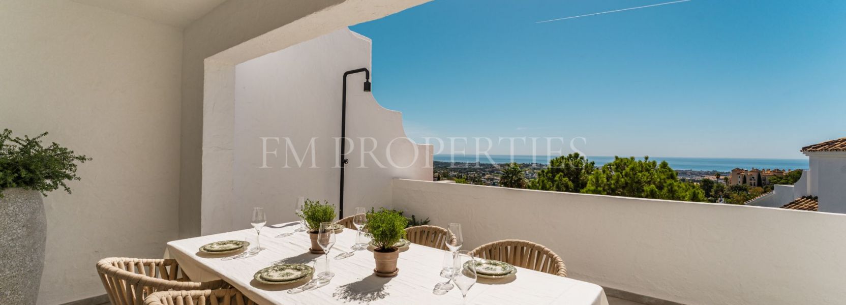 Duplex  in Las Colinas de Marbella, Benahavis
