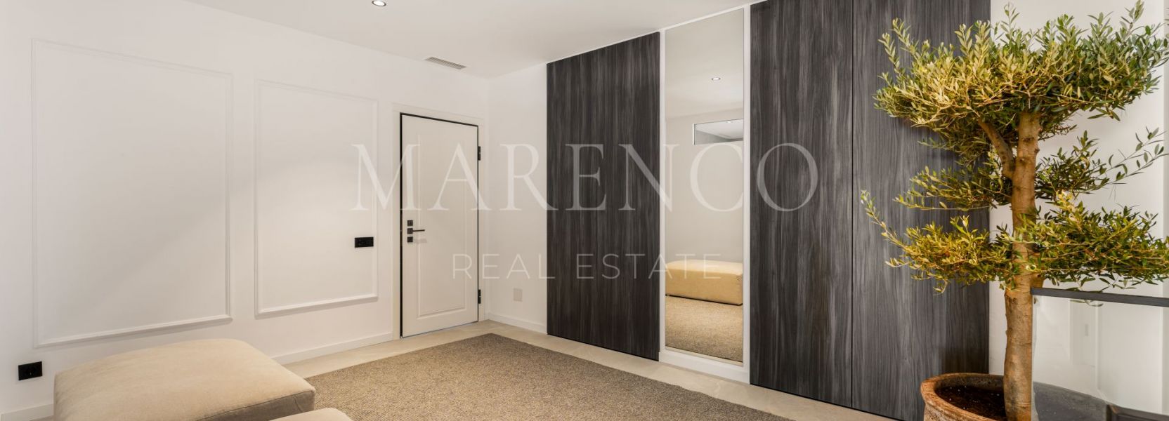 Duplex  à Las Colinas de Marbella, Benahavis