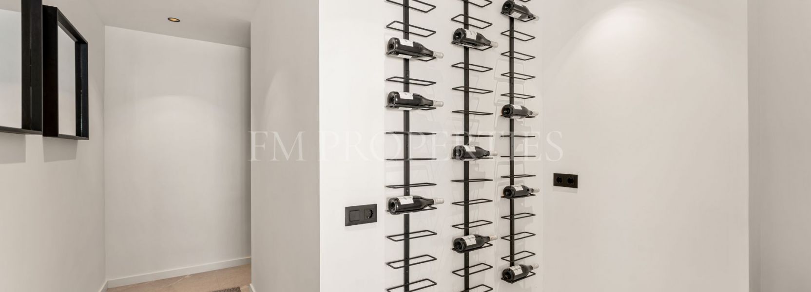 Duplex  in Las Colinas de Marbella, Benahavis