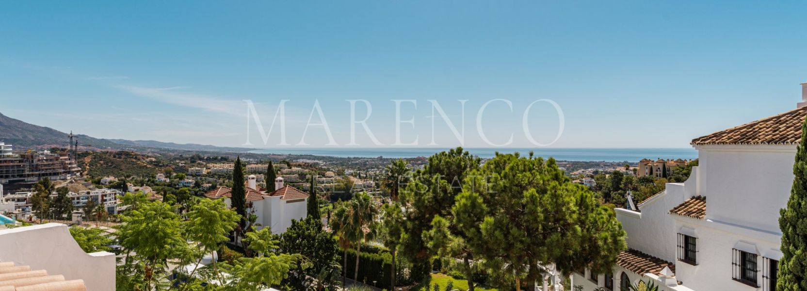 Duplex  à Las Colinas de Marbella, Benahavis