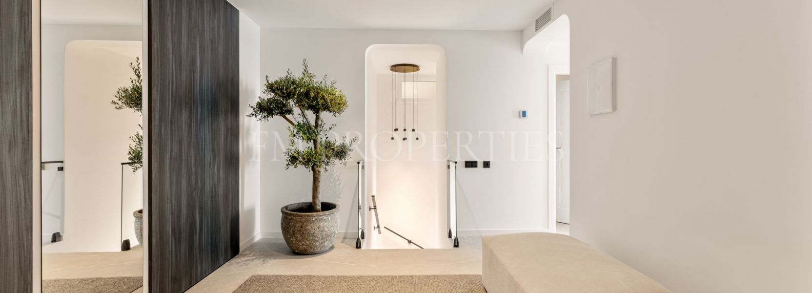 Duplex  in Las Colinas de Marbella, Benahavis