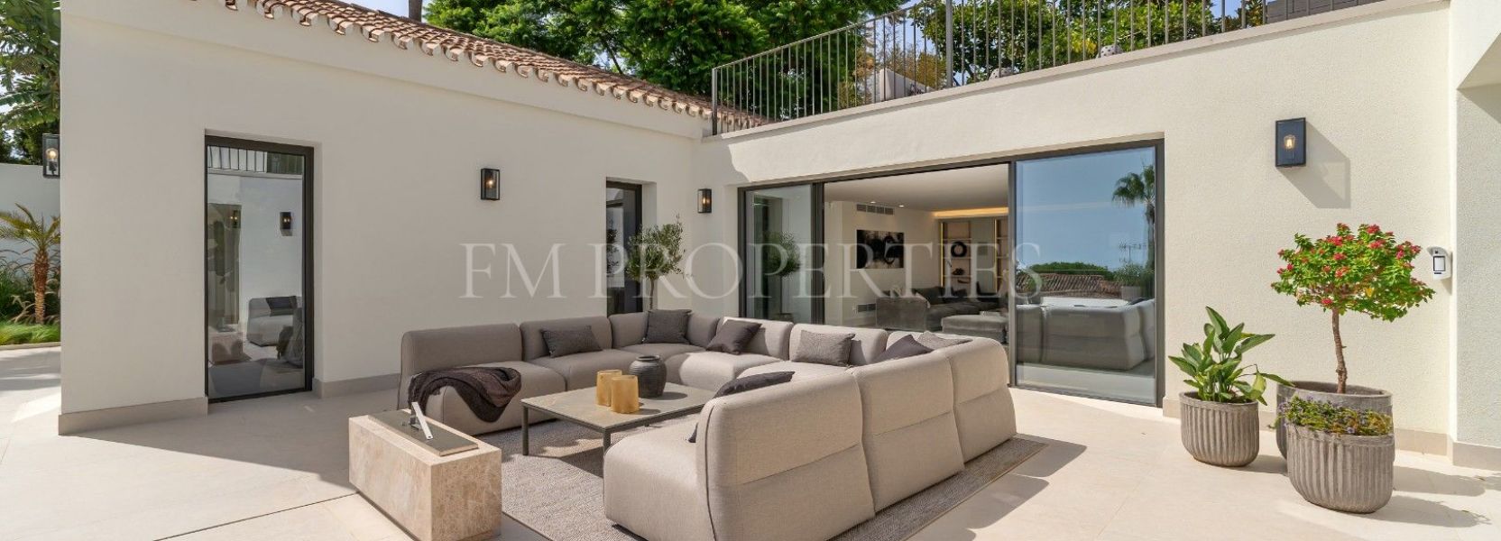 Villa  in Rocio de Nagüeles, Marbella Golden Mile, Marbella