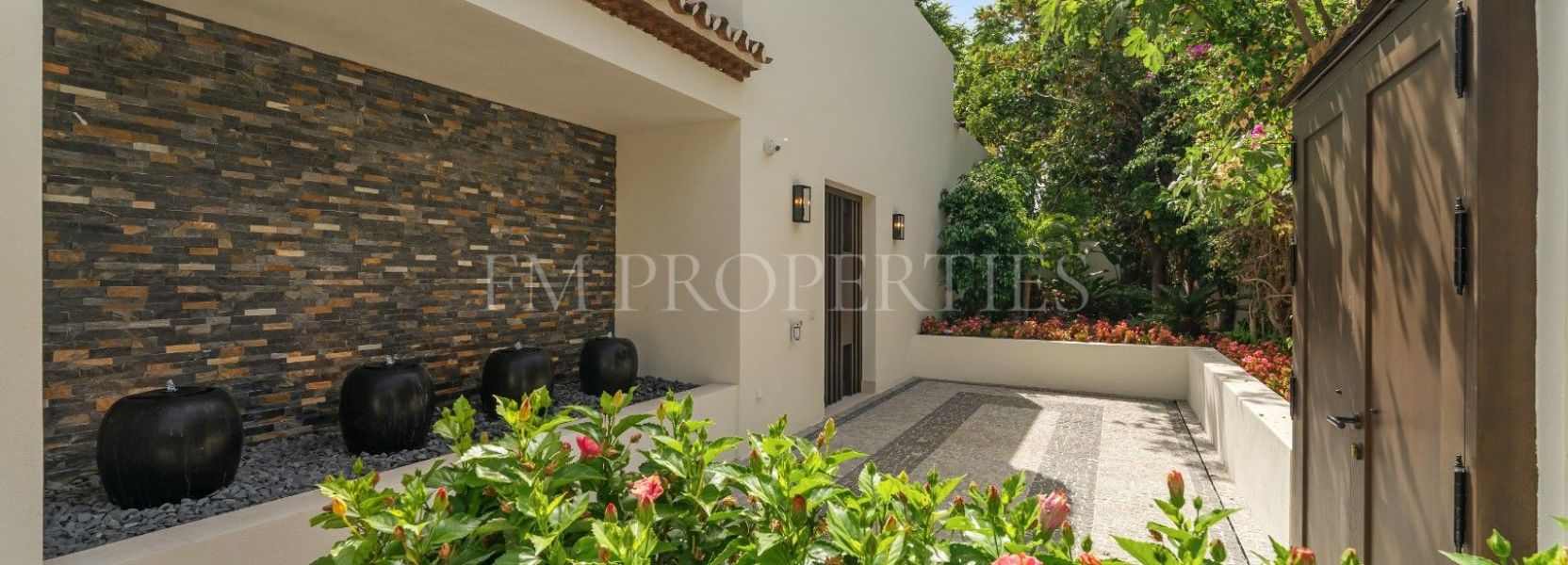 Villa  in Rocio de Nagüeles, Marbella Golden Mile, Marbella