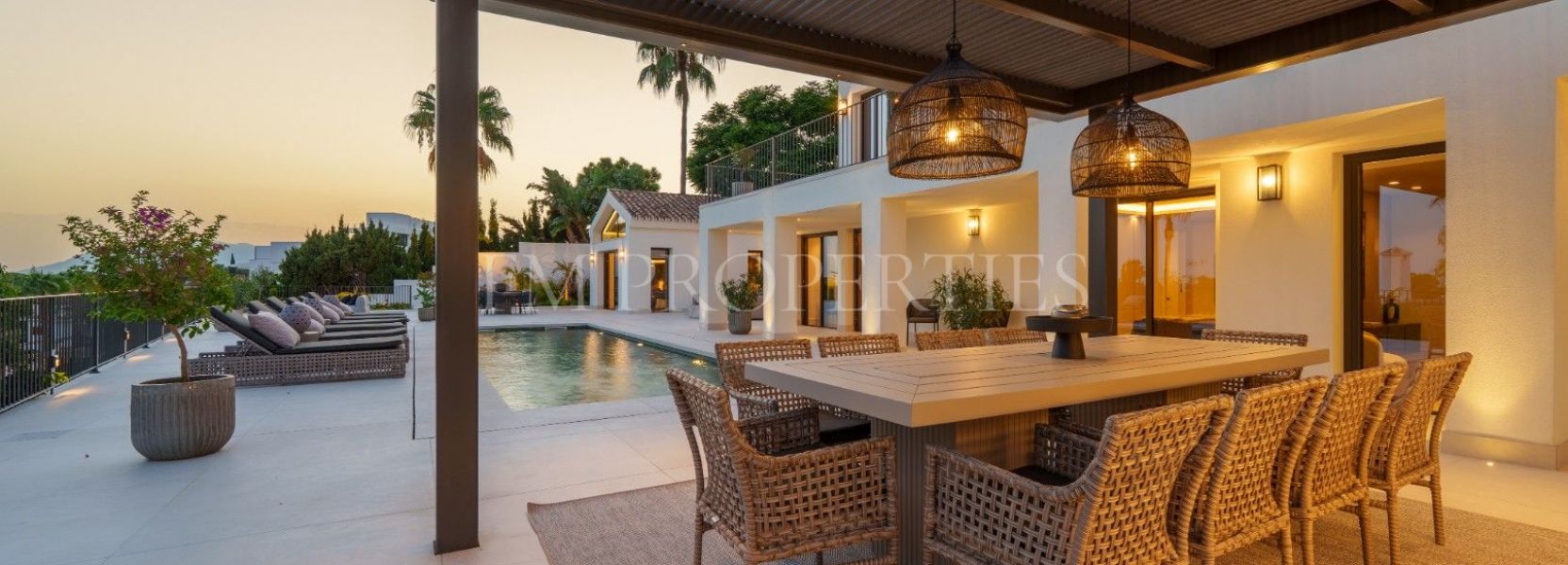 Villa  in Rocio de Nagüeles, Marbella Golden Mile, Marbella