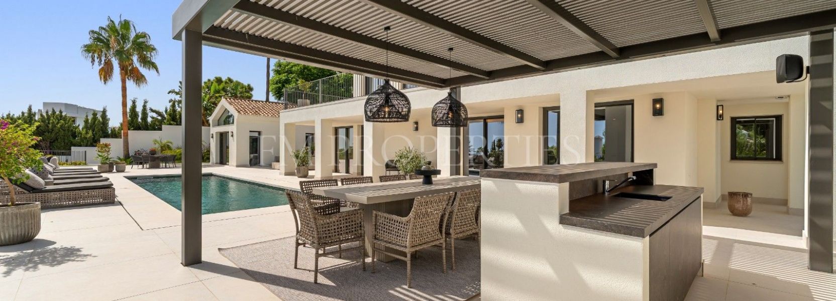 Villa  in Rocio de Nagüeles, Marbella Golden Mile, Marbella