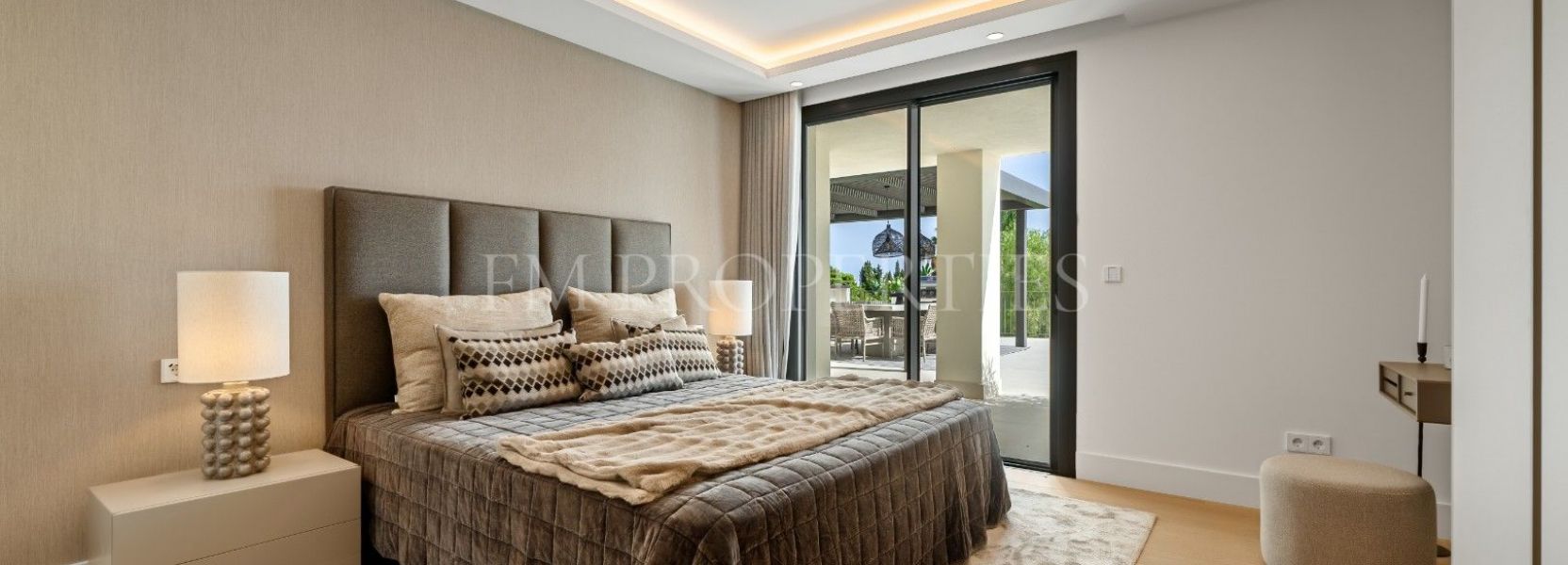 Villa  in Rocio de Nagüeles, Marbella Golden Mile, Marbella