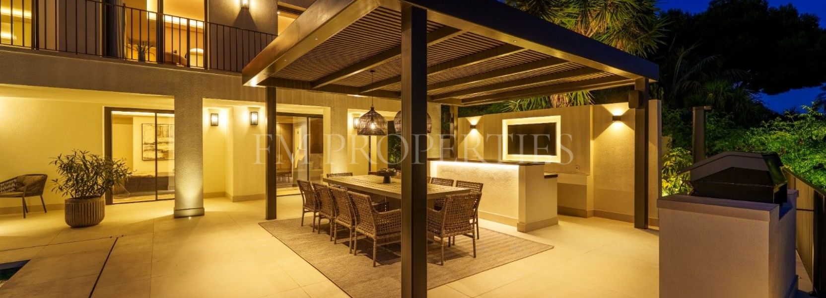 Villa  in Rocio de Nagüeles, Marbella Golden Mile, Marbella