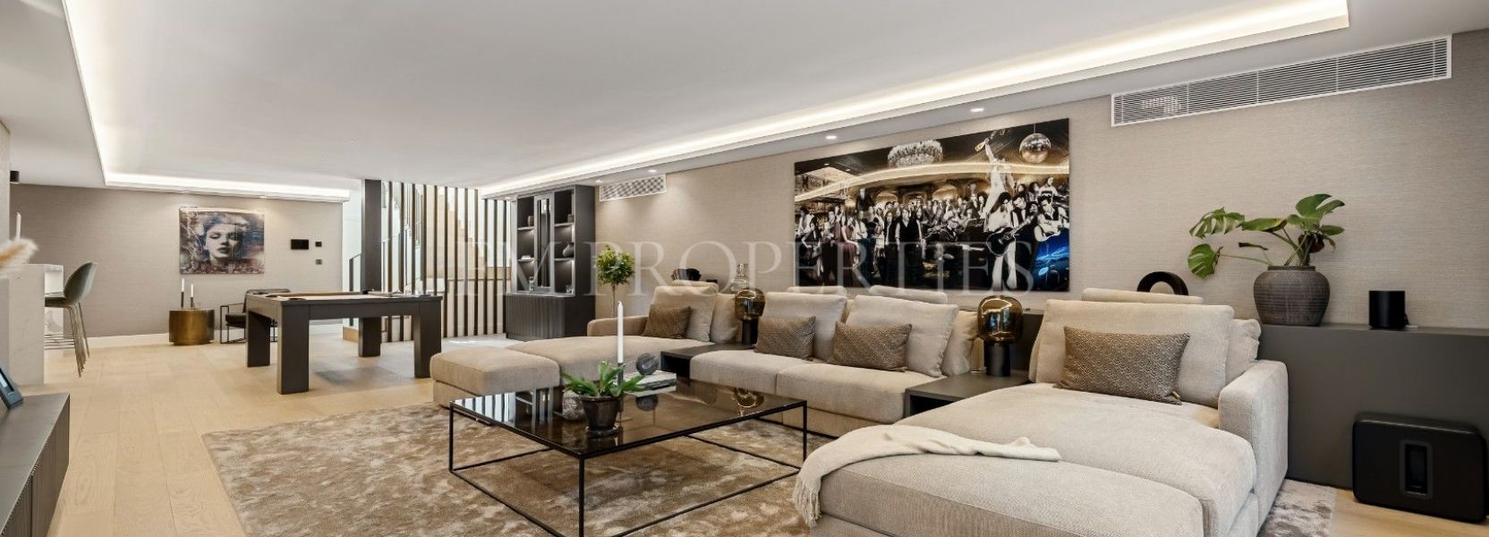 Villa  in Rocio de Nagüeles, Marbella Golden Mile, Marbella