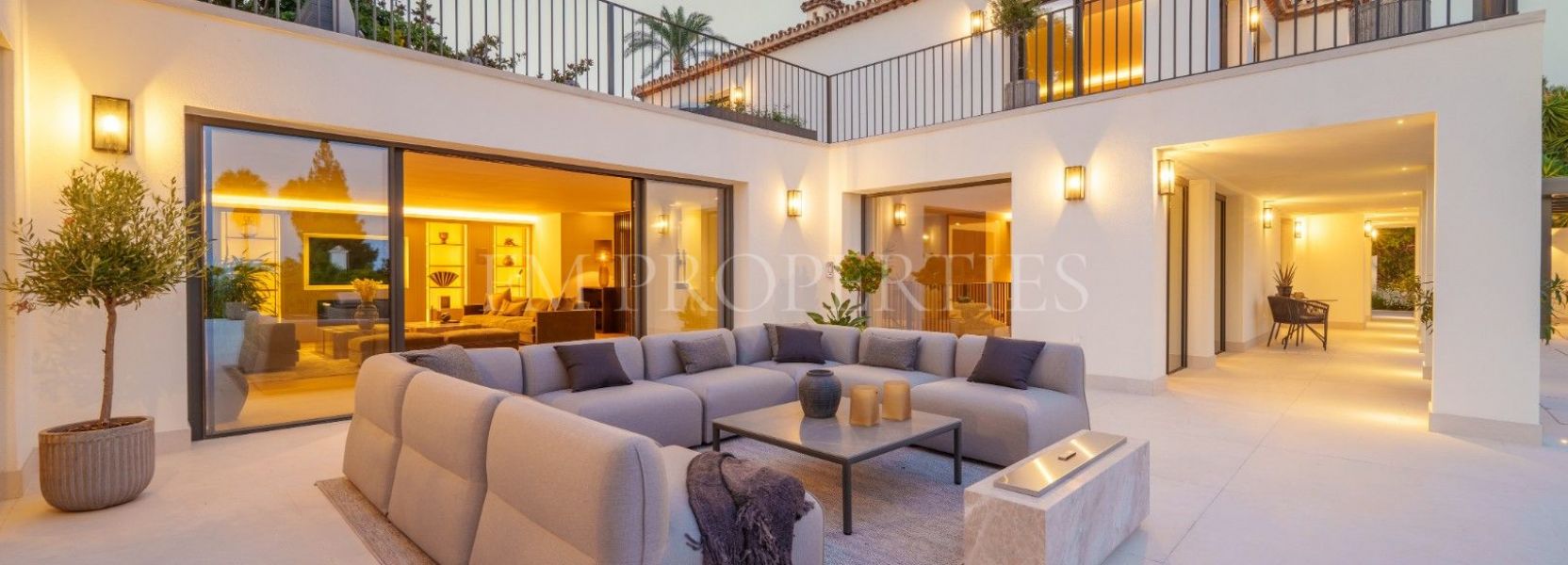 Villa  in Rocio de Nagüeles, Marbella Golden Mile, Marbella