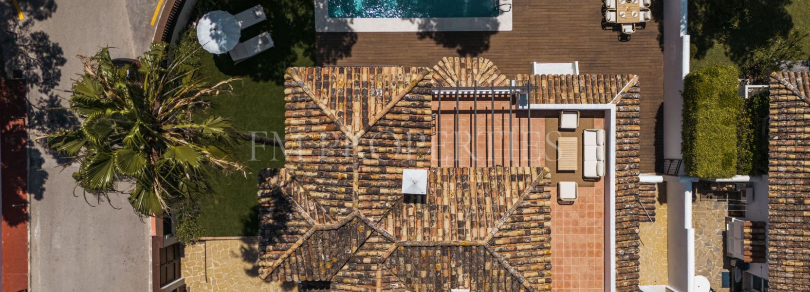 Villa  in Altos del Rodeo, Nueva Andalucia, Marbella