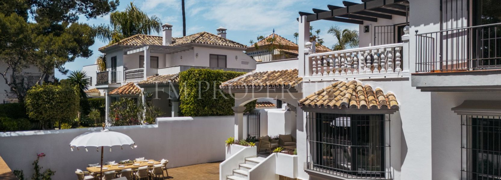 Villa  in Altos del Rodeo, Nueva Andalucia, Marbella