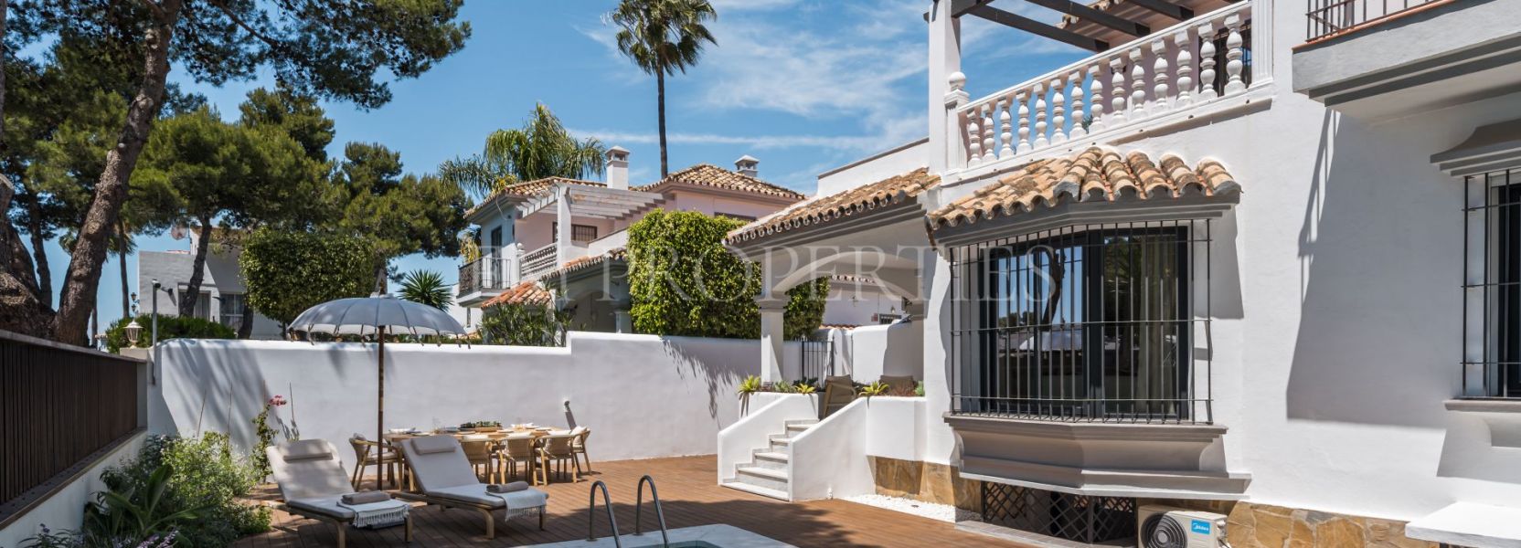 Villa  in Altos del Rodeo, Nueva Andalucia, Marbella