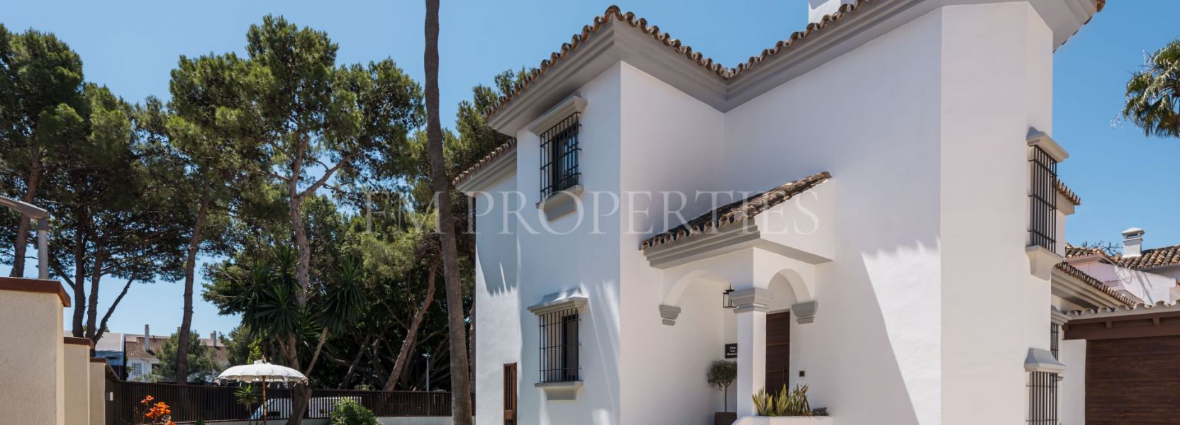 Villa  in Altos del Rodeo, Nueva Andalucia, Marbella