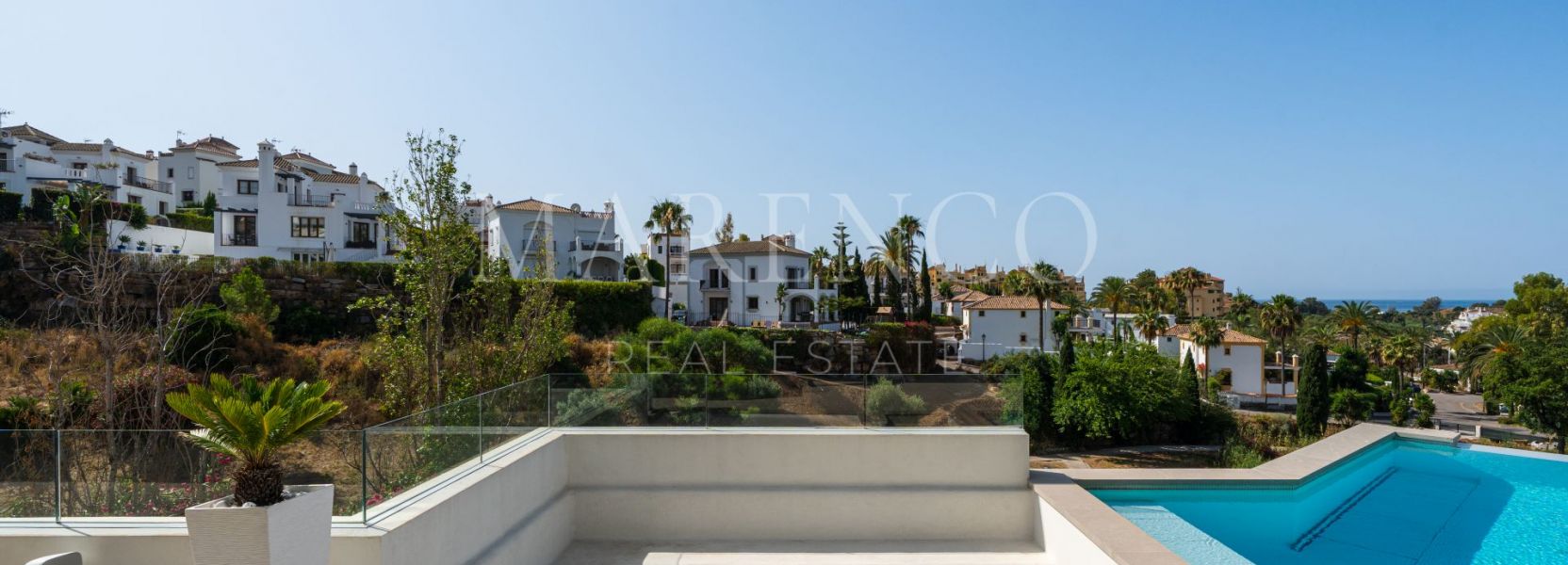 Villa  à La Resina Golf, Estepona Est, Estepona
