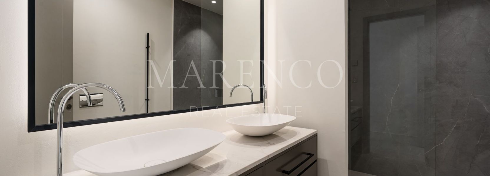 Villa  à La Resina Golf, Estepona Est, Estepona