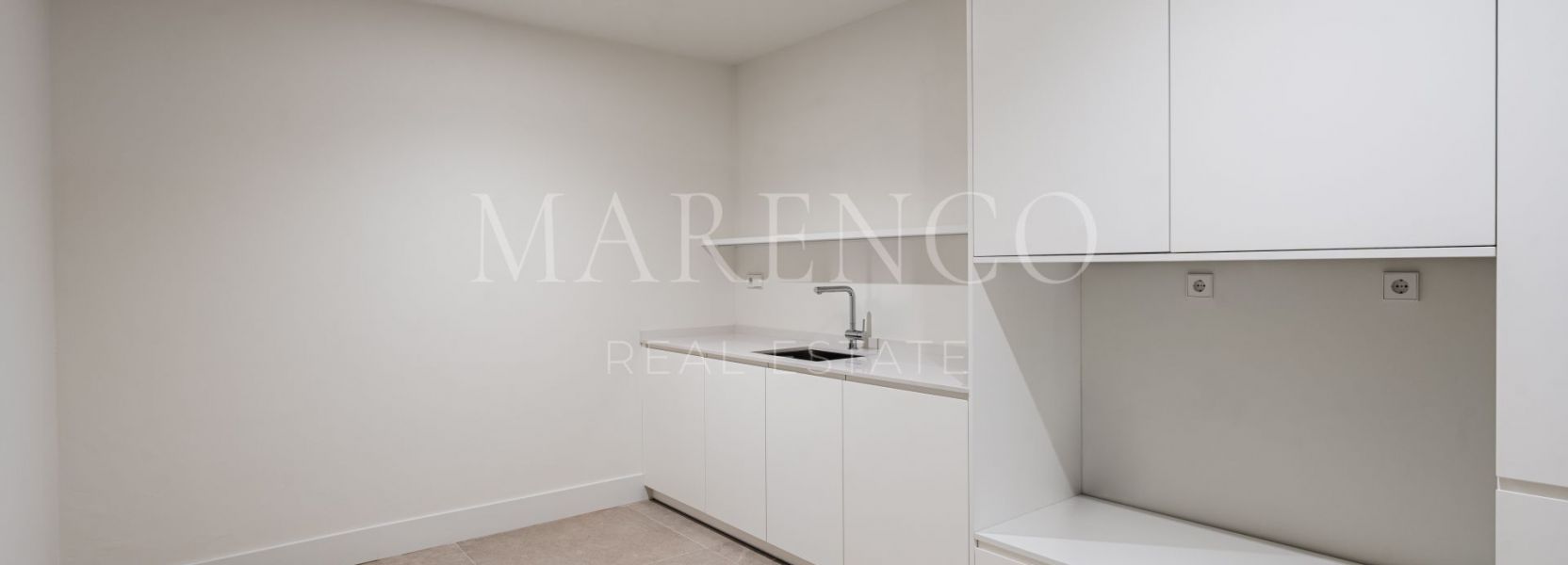 Villa  à La Resina Golf, Estepona Est, Estepona