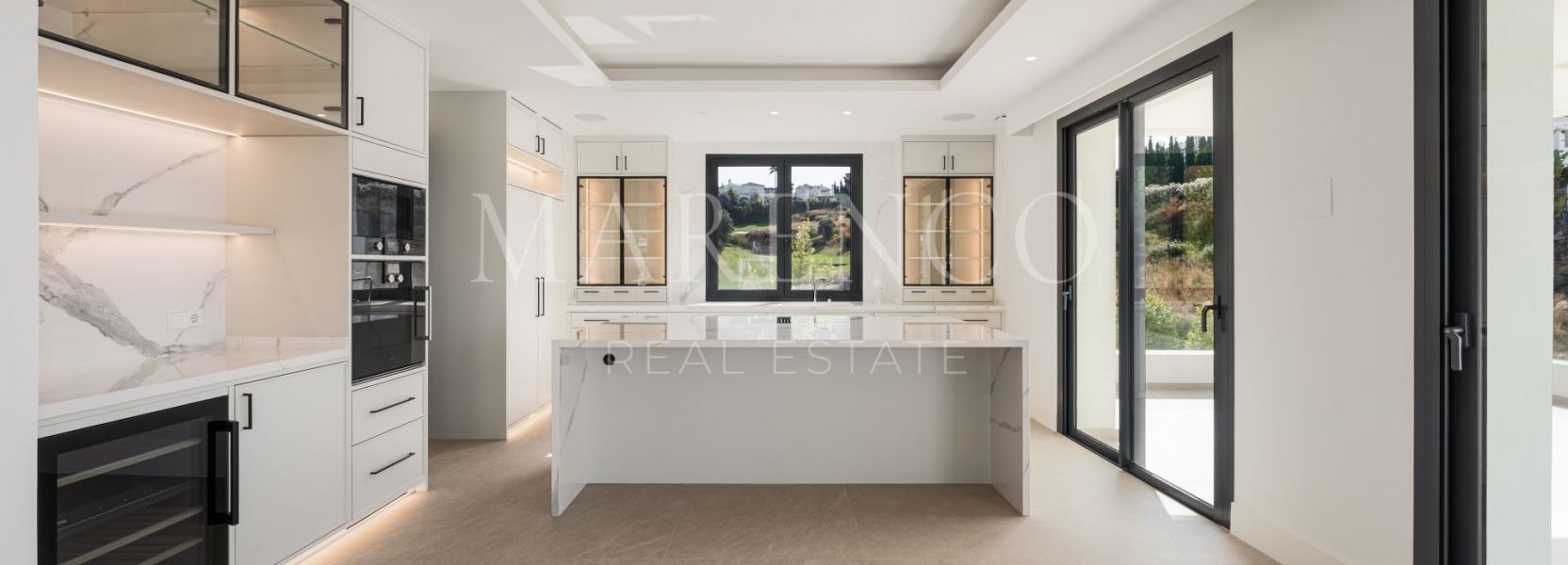 Villa  à La Resina Golf, Estepona Est, Estepona