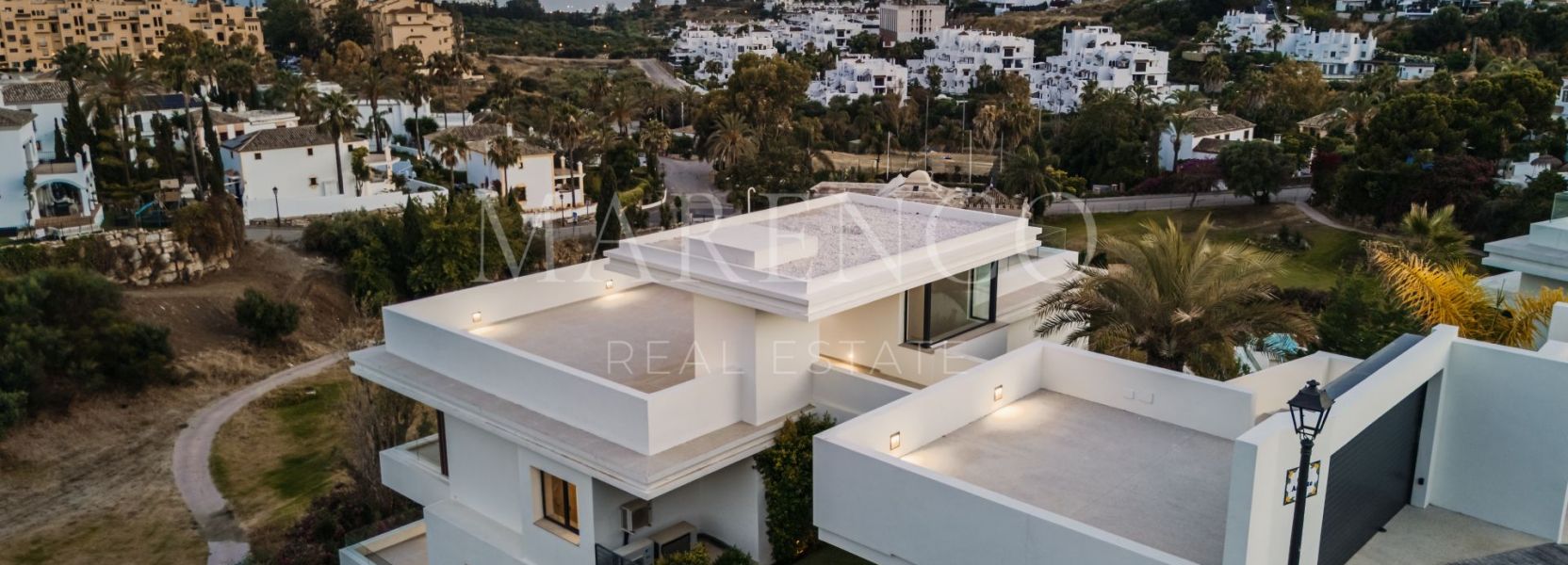 Villa  à La Resina Golf, Estepona Est, Estepona