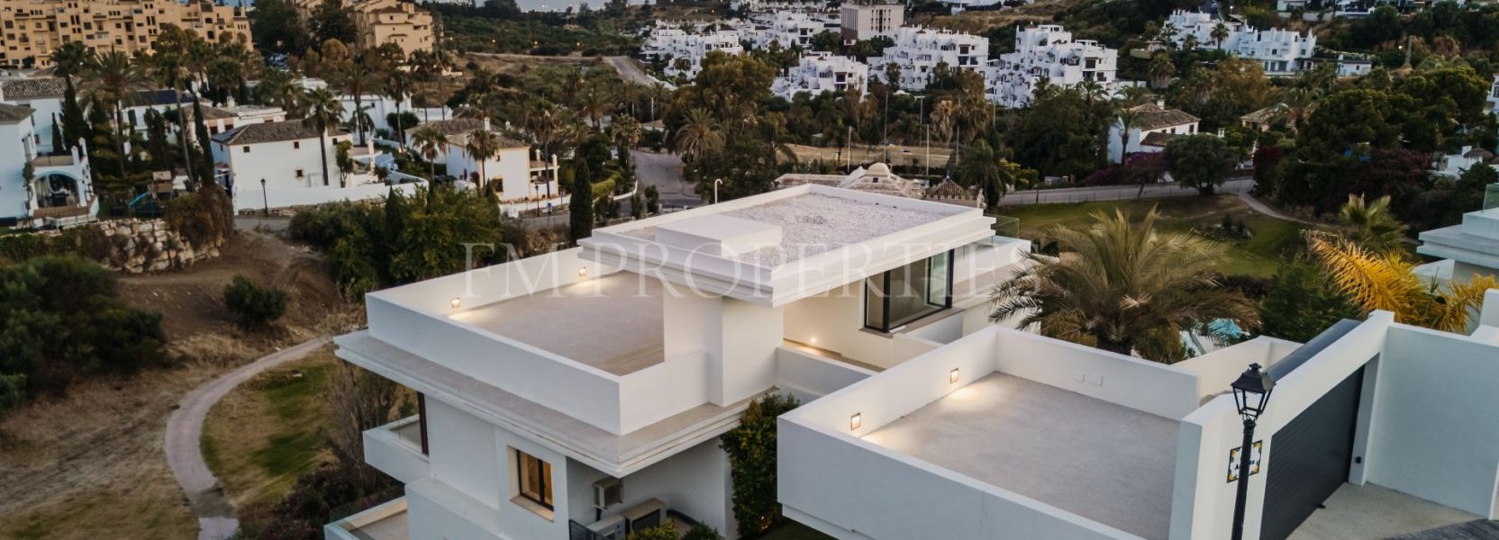 Villa  in La Resina Golf, Estepona East, Estepona
