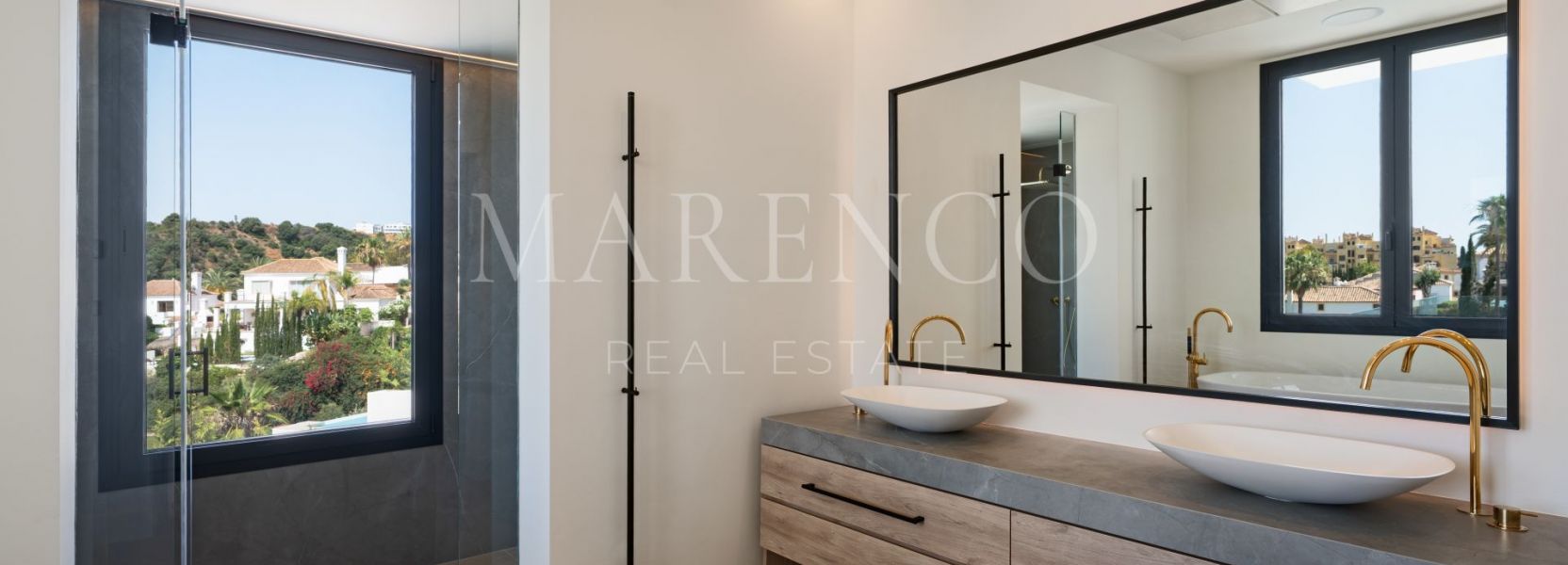 Villa  à La Resina Golf, Estepona Est, Estepona