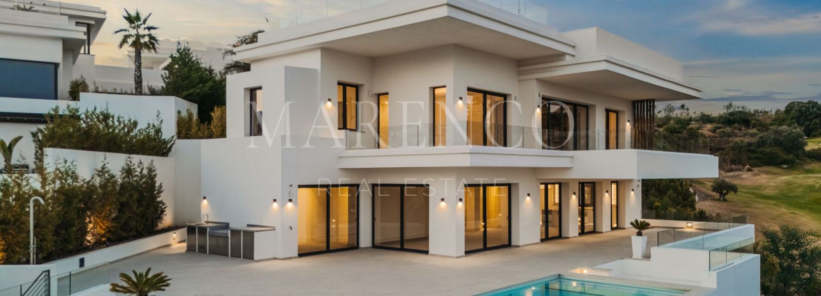 Villa  à La Resina Golf, Estepona Est, Estepona