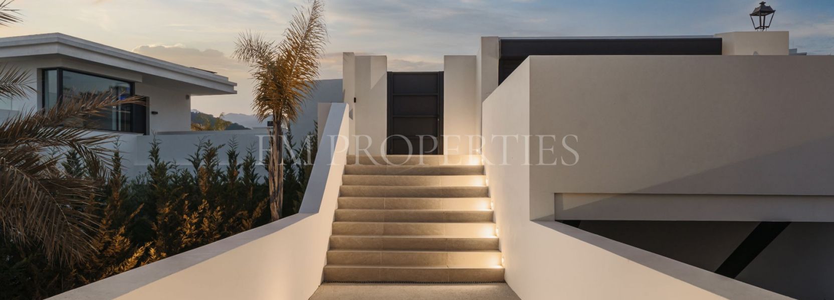 Villa  in La Resina Golf, Estepona East, Estepona