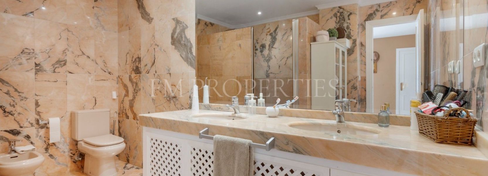 Ground Floor Apartment  in Nueva Andalucia, Marbella