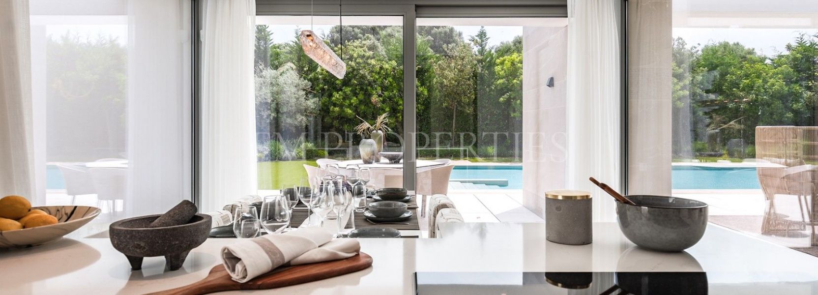 Villa  en El Paraiso, Estepona Este, Estepona