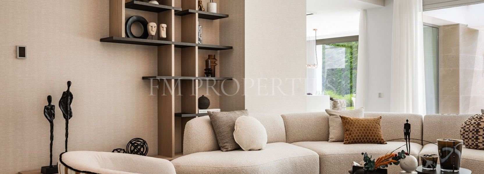 Villa  en El Paraiso, Estepona Este, Estepona