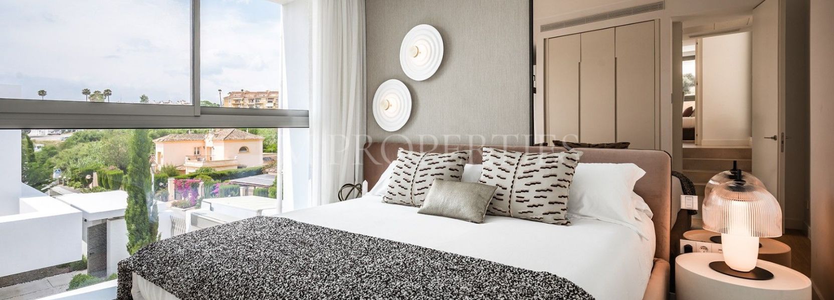 Villa  en El Paraiso, Estepona Este, Estepona