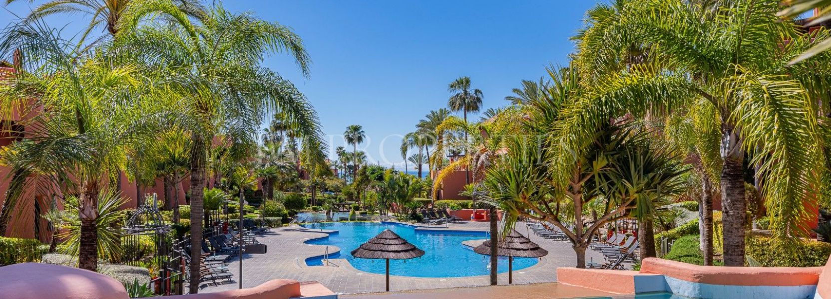 Penthouse  in Guadalmansa, Estepona East, Estepona