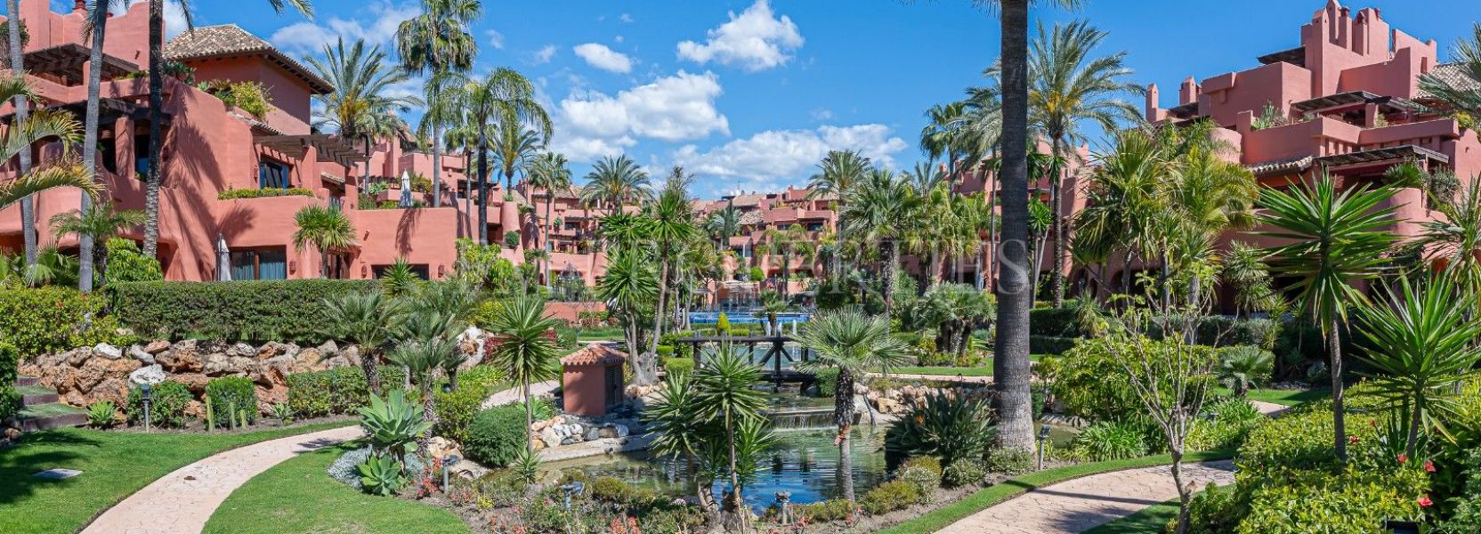 Penthouse  in Guadalmansa, Estepona East, Estepona