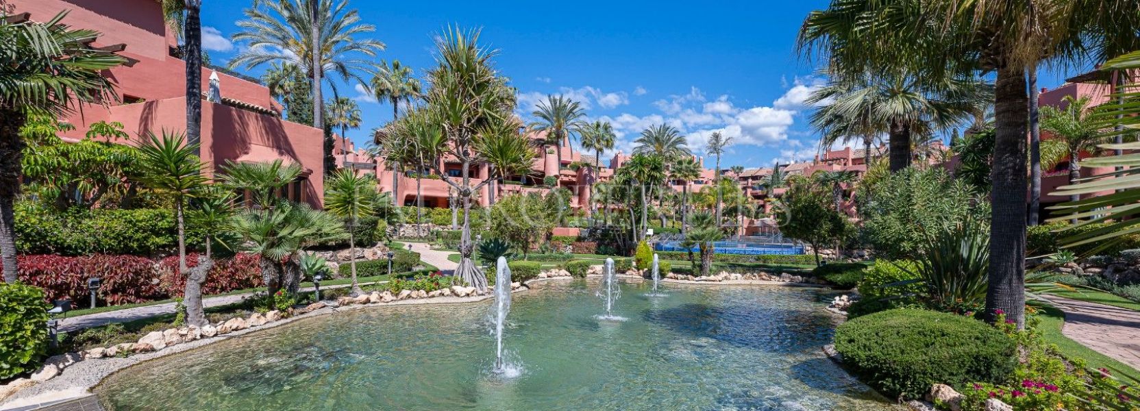 Penthouse  in Guadalmansa, Estepona East, Estepona