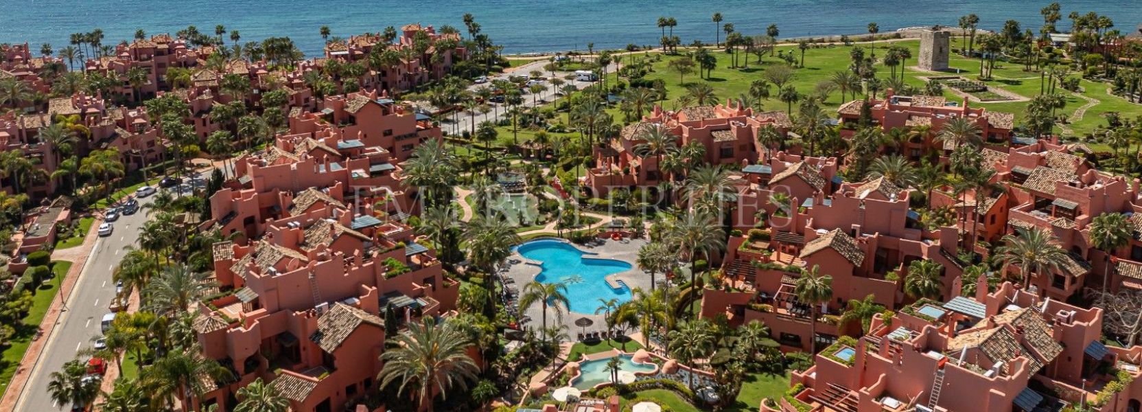 Penthouse  in Guadalmansa, Estepona East, Estepona