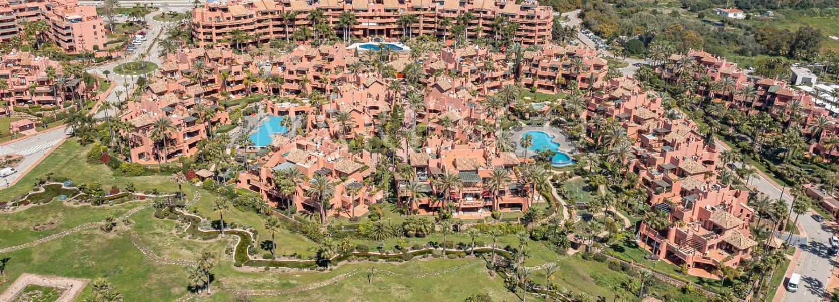 Penthaus  in Guadalmansa, Estepona Ost, Estepona