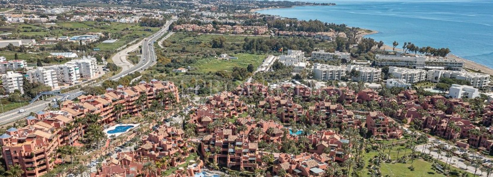 Penthouse  in Guadalmansa, Estepona East, Estepona