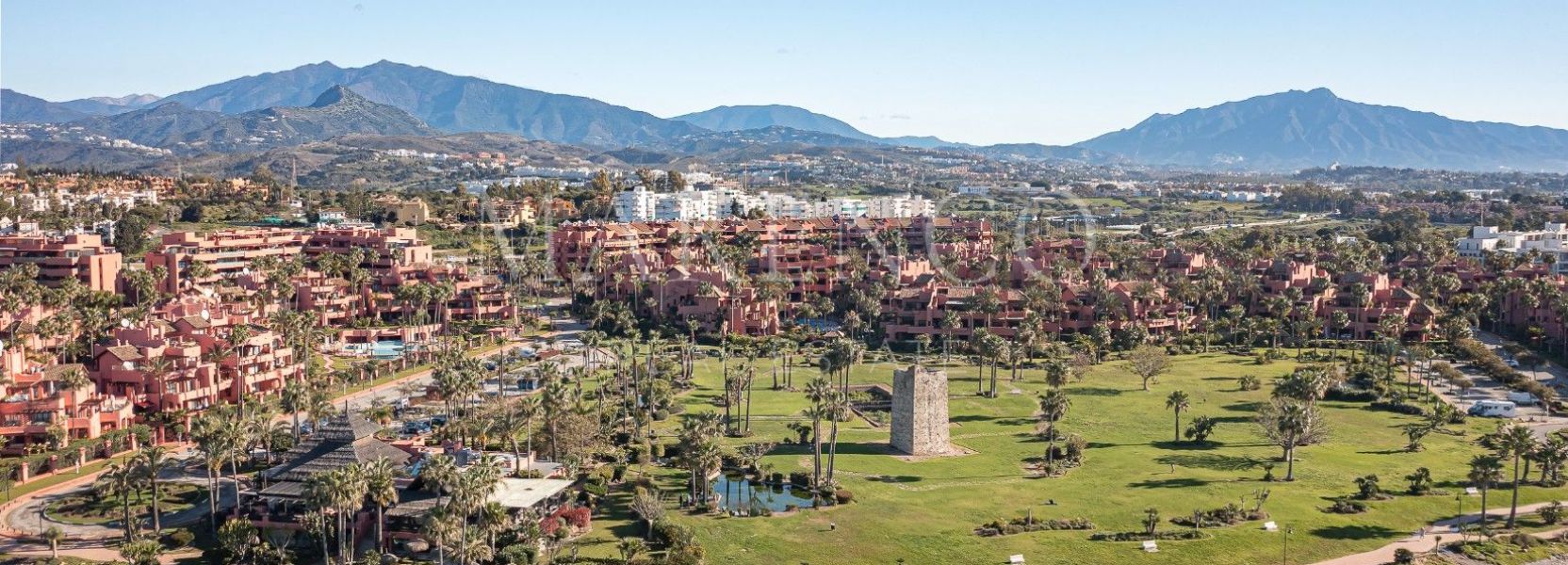 Penthaus  in Guadalmansa, Estepona Ost, Estepona