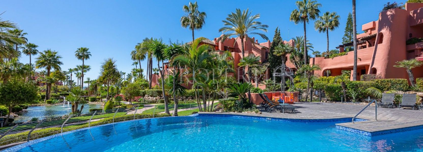Penthouse  in Guadalmansa, Estepona East, Estepona