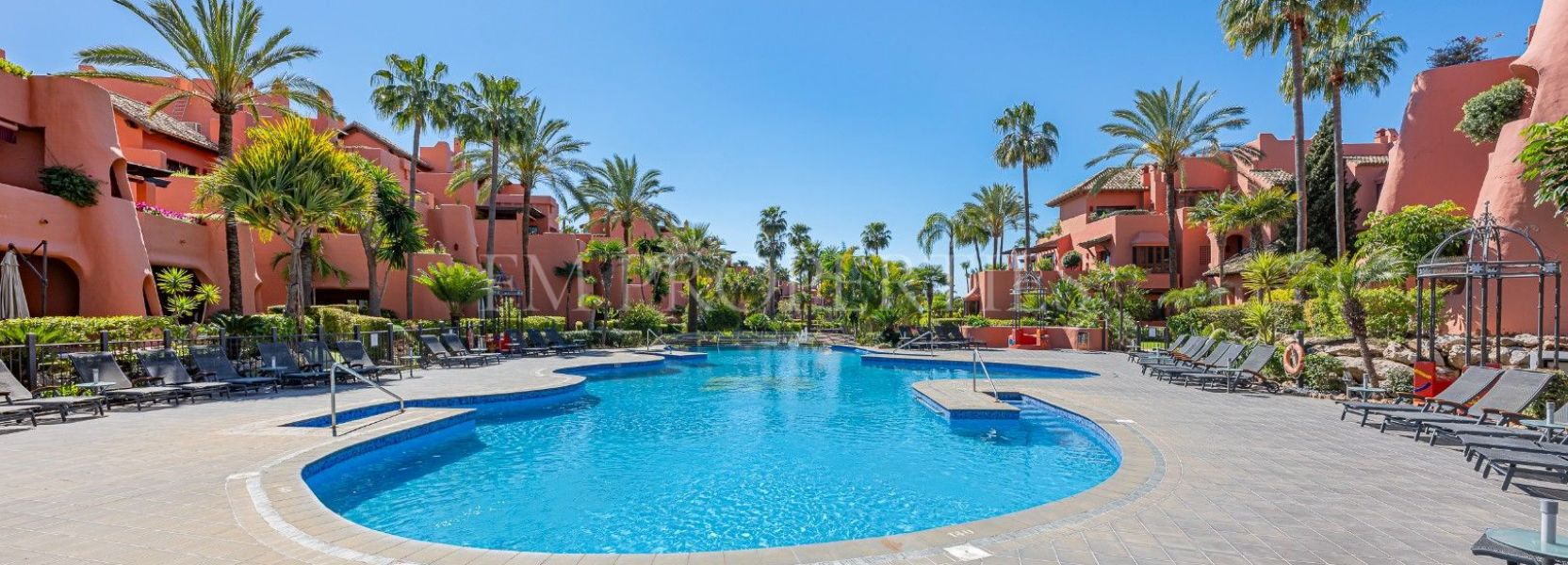 Penthouse  in Guadalmansa, Estepona East, Estepona