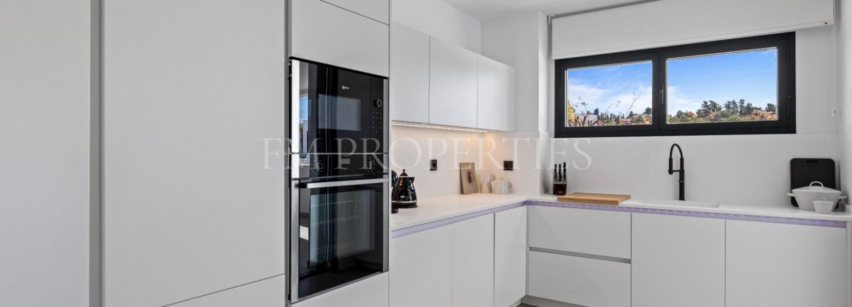 Villa  in El Campanario, Estepona Oost, Estepona