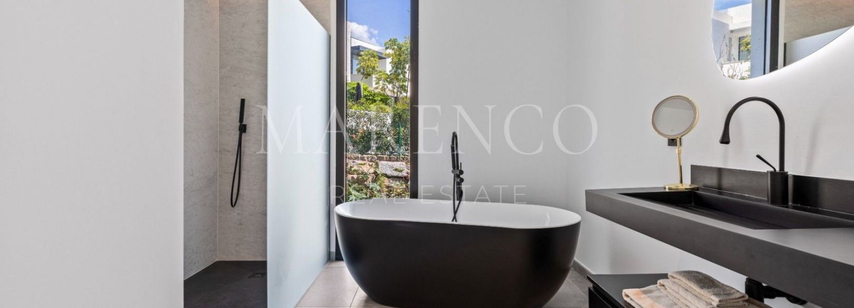 Villa  en El Campanario, Estepona Este, Estepona