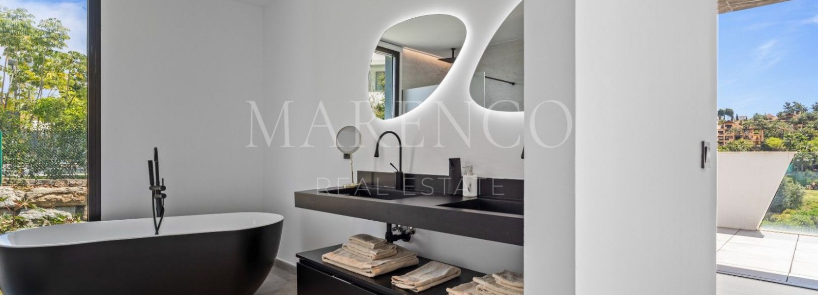 Villa  en El Campanario, Estepona Este, Estepona