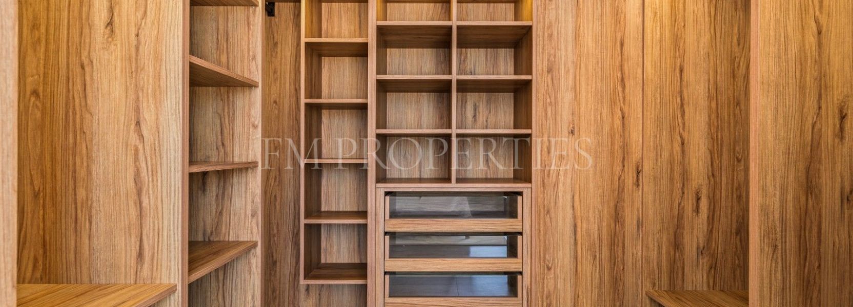 Villa  in El Campanario, Estepona Oost, Estepona