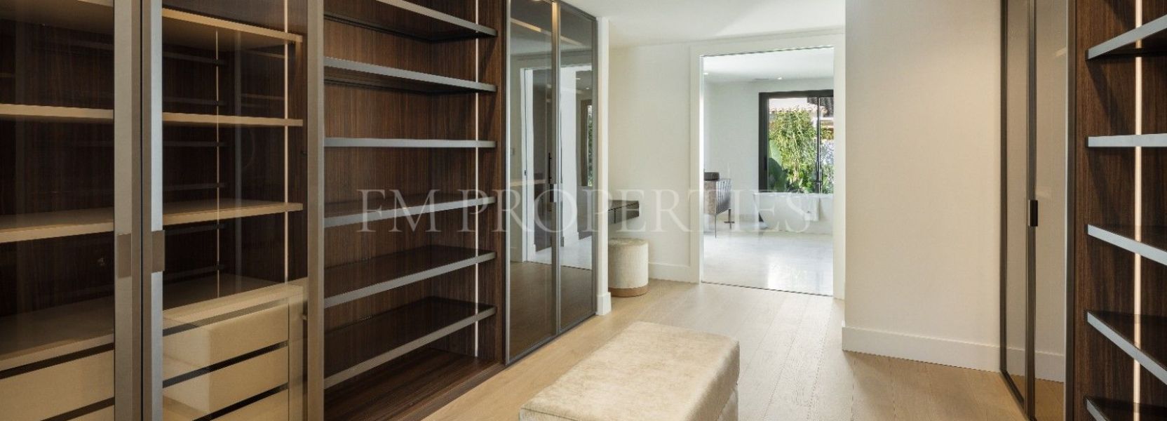 Villa  in Las Brisas, Nueva Andalucia, Marbella