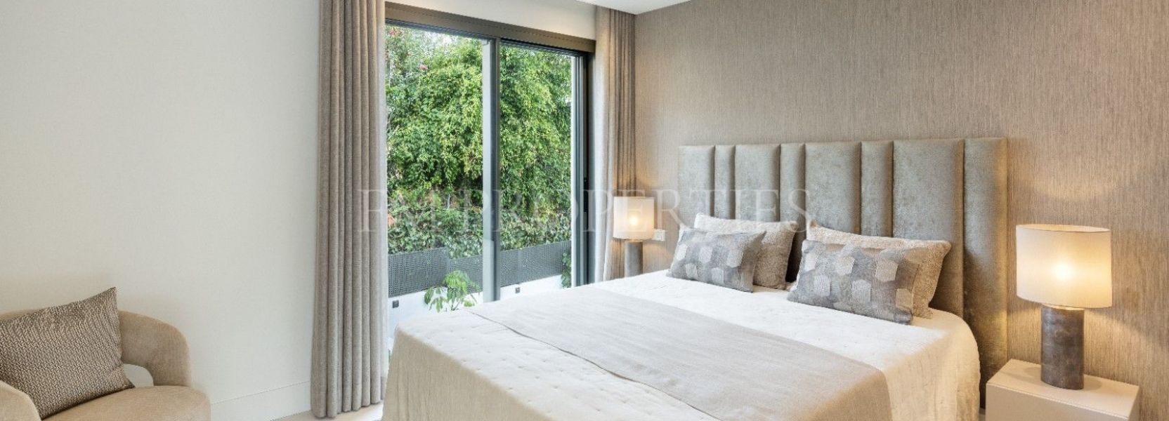 Villa  in Las Brisas, Nueva Andalucia, Marbella