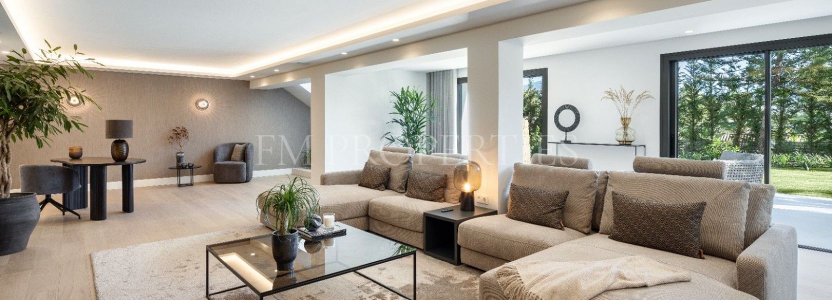 Villa  in Las Brisas, Nueva Andalucia, Marbella