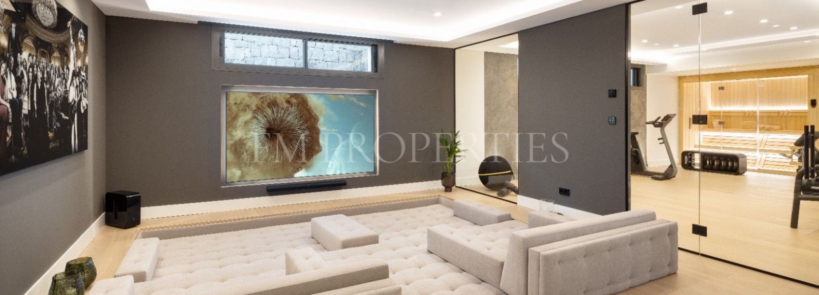 Villa  in Las Brisas, Nueva Andalucia, Marbella